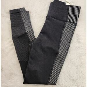 Aerie OFFLINE Seamless High Waisted Two Toned Black Leggings Size Small NWT